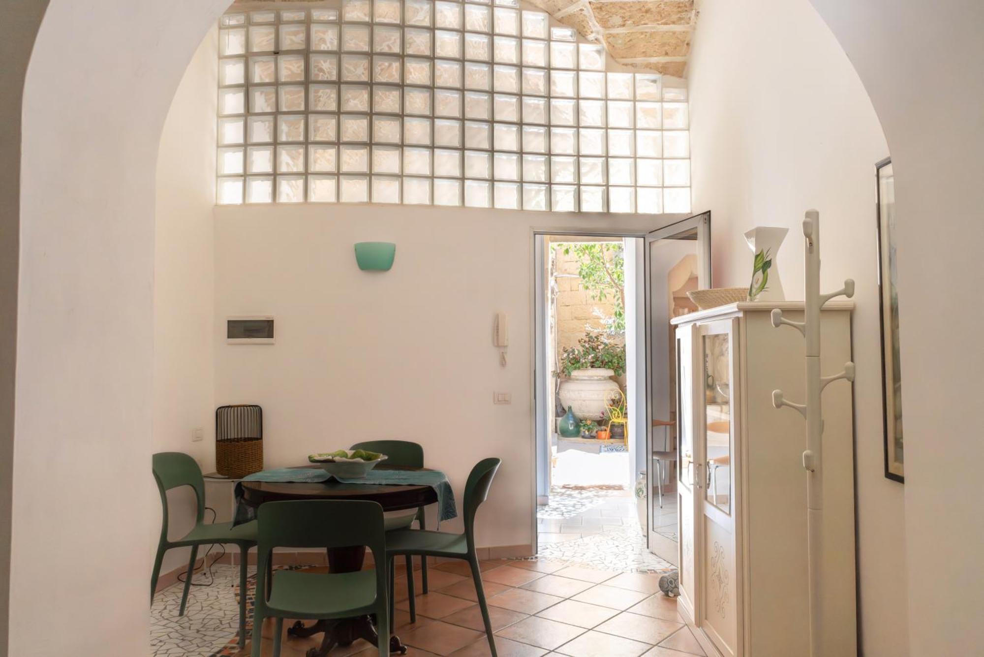 Frühstückspension Corte Dei Memoli Di Margiotta Giuseppina 3*