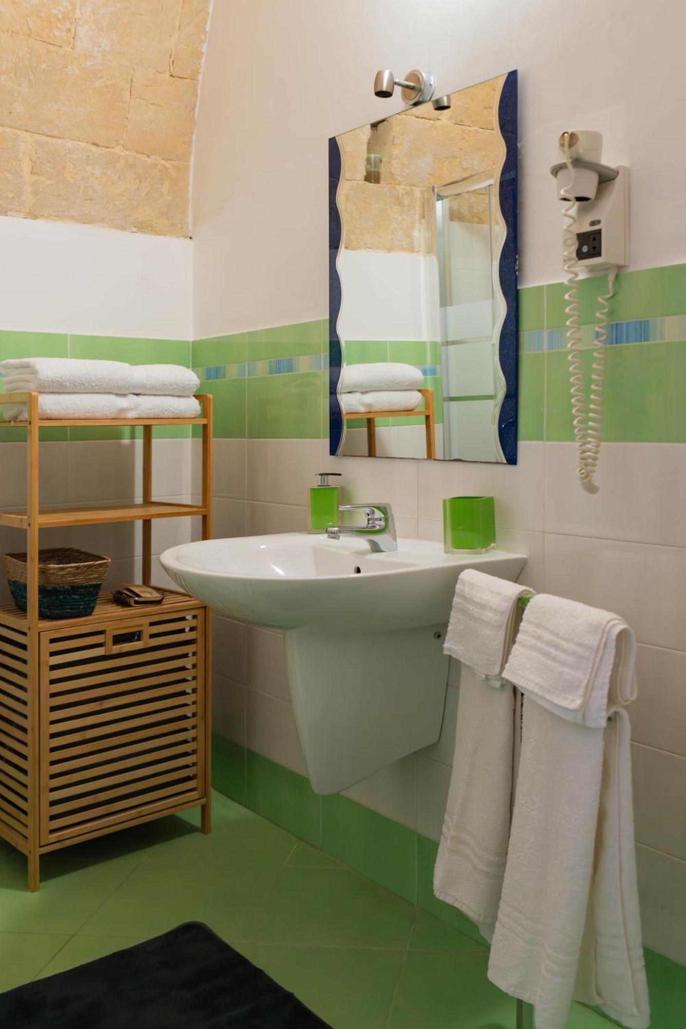 Frühstückspension Corte Dei Memoli Di Margiotta Giuseppina 3*