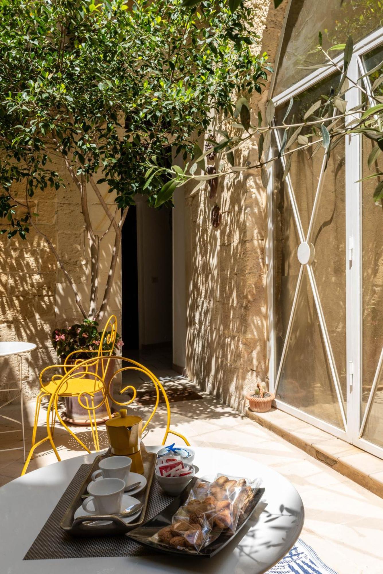 Corte Dei Memoli Di Margiotta Giuseppina Bed & Breakfast 3*